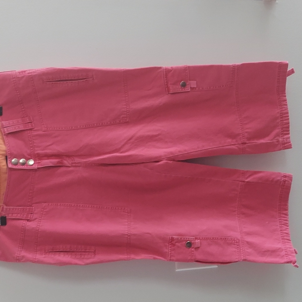 Mix it hot pink capri pants